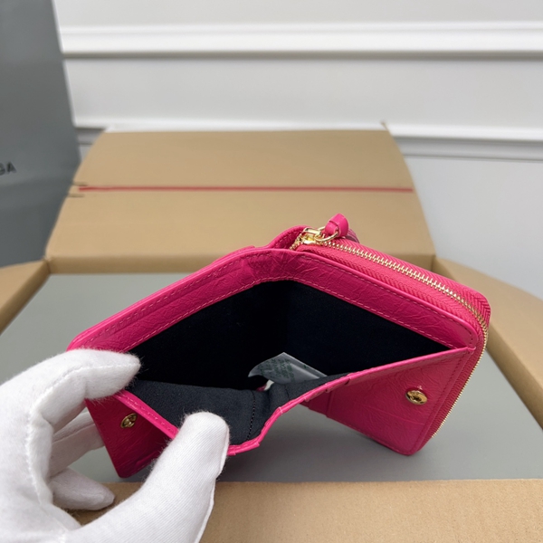 超激安ブランド財布偽物着用イメージ